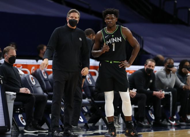 占据主动 占据主动